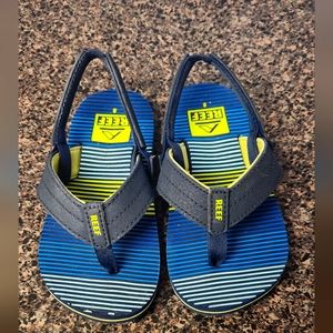 Reef sandals size 8 in toddlers